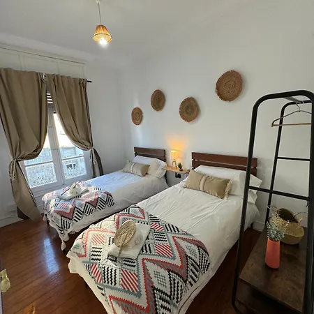 Lupita, En El Centro De ויגו