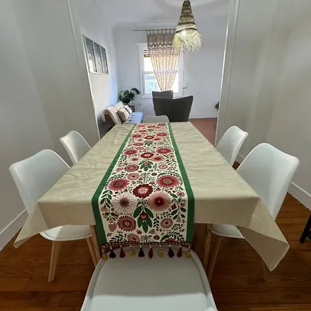 Lupita, En El Centro De * ויגו