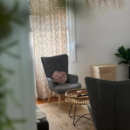 Lupita, En El Centro De