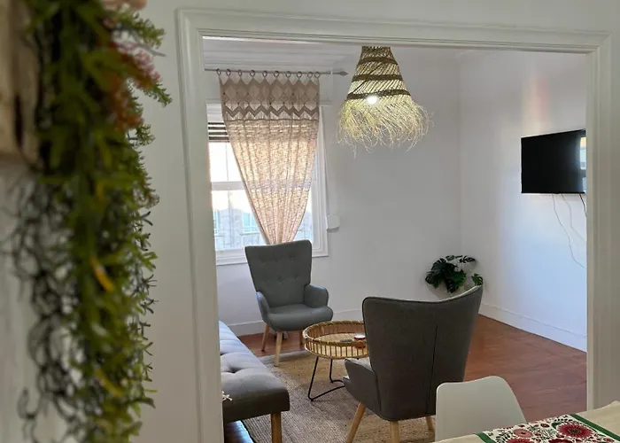 Lupita, En El Centro De Apartman Vigo