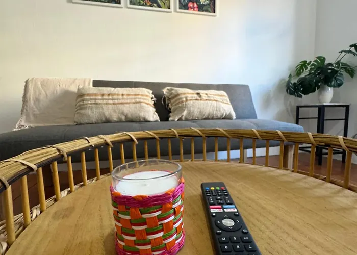 Lupita, En El Centro De Apartman