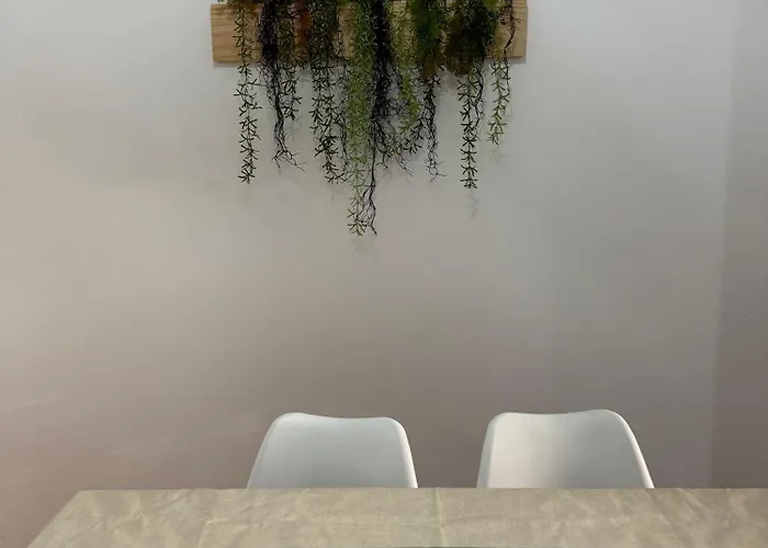 Lupita, En El Centro De Apartman