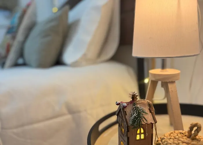 Lupita, En El Centro De * Vigo